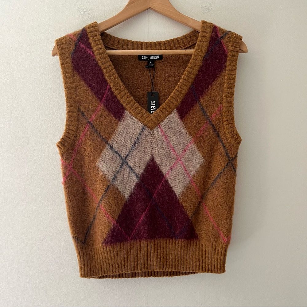 Steve Madden NWT Argyle Sweater Vest Ella V-Neck Tan Wool Size Large